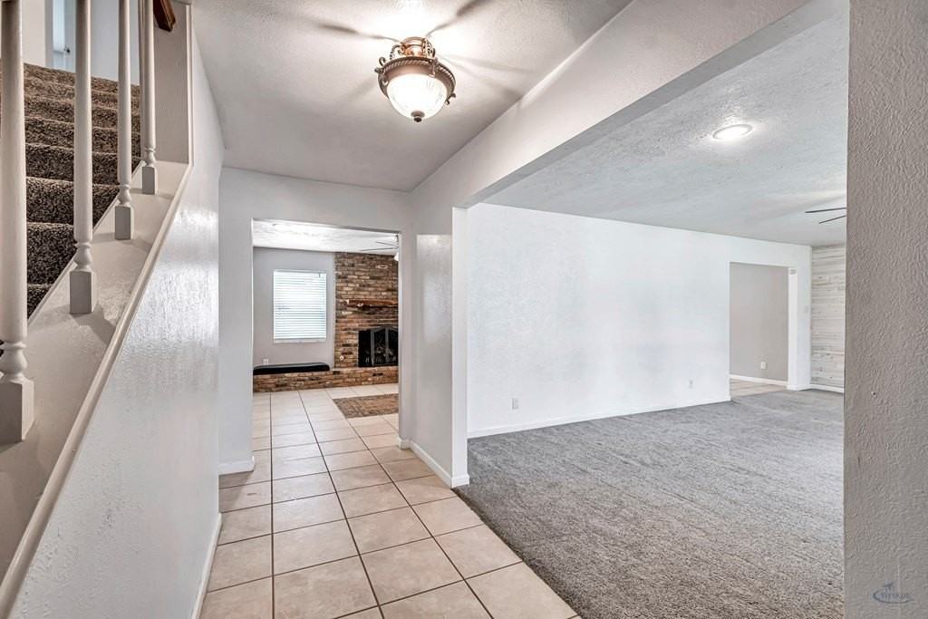 2803 W Dengar Ave - Photo 7 of 50