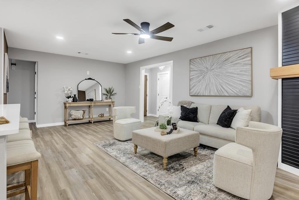 3933 Wood Ct - Photo 6 of 30