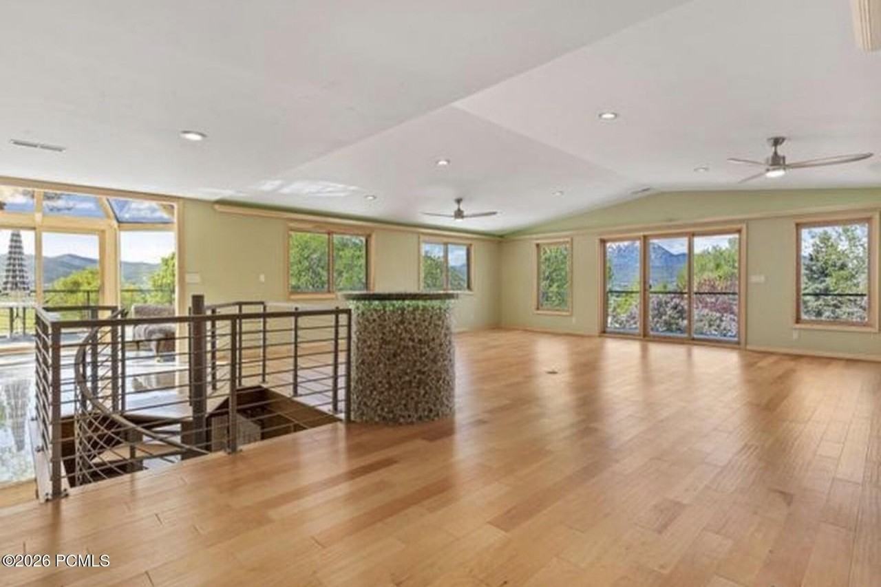 508 N 9000 E - Photo 5 of 35