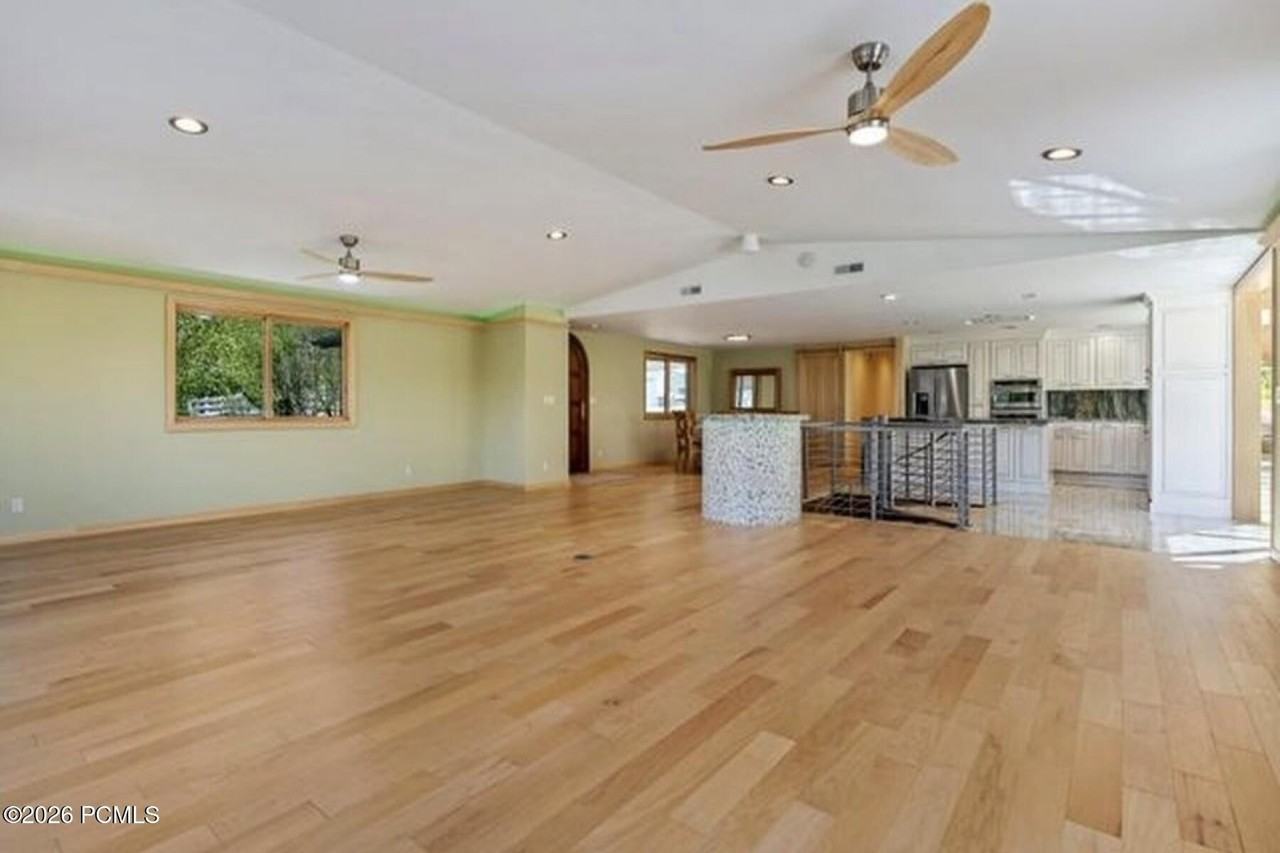 508 N 9000 E - Photo 6 of 35