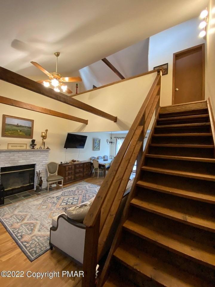 226 Summit Dr - Photo 2 of 19