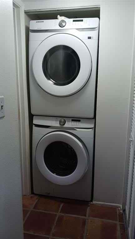 2769 S Oakland Forest Dr #103 - Photo 6 of 8