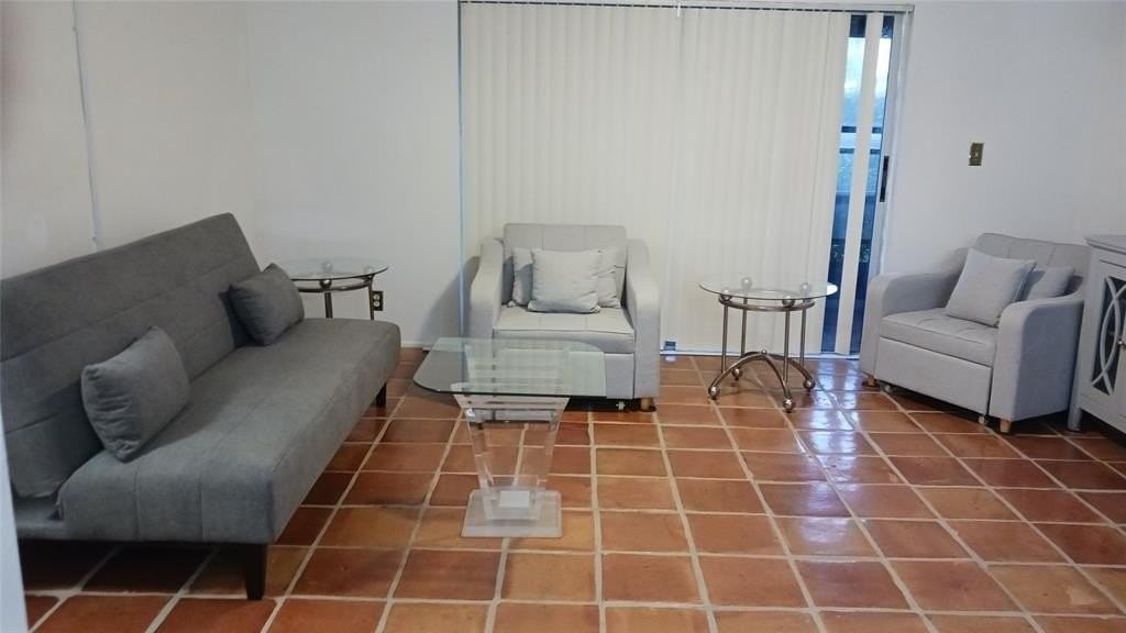 2769 S Oakland Forest Dr #103 - Photo 7 of 8