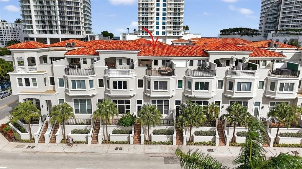 508 N Birch Rd #508 - Photo 2 of 50