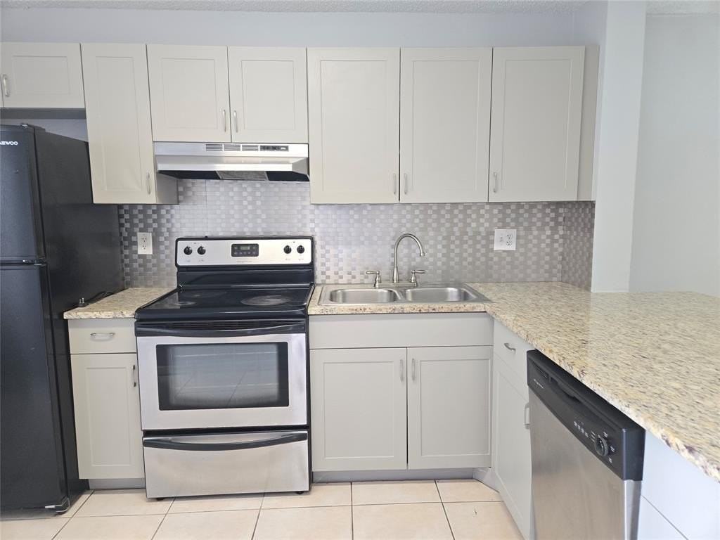 8100 Sw 21st Ct #8100 - Photo 2 of 9