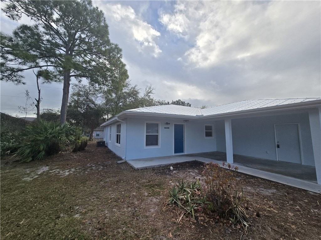 106 Marsh St Apt B - Photo 2 of 19