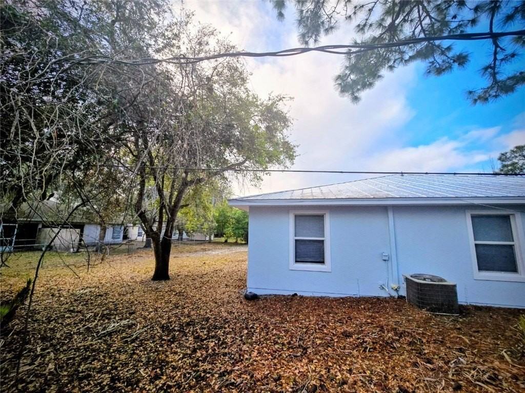 106 Marsh St Apt B - Photo 3 of 19