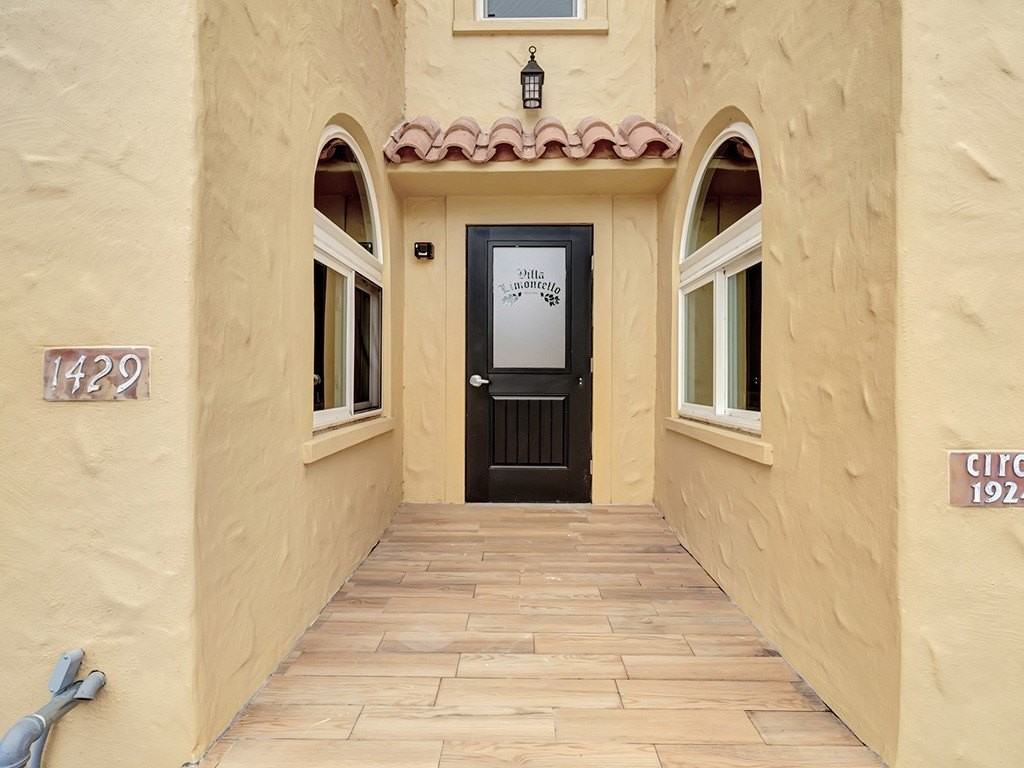 1429 19th Pl #4 - Photo 2 of 15