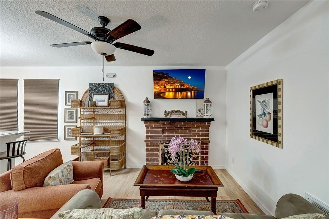 1429 19th Pl #4 - Photo 6 of 15