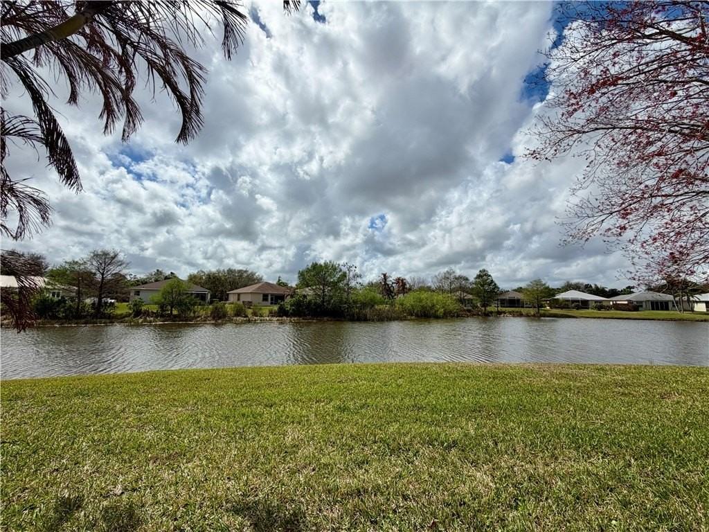 6295 33rd Mnr - Photo 2 of 28