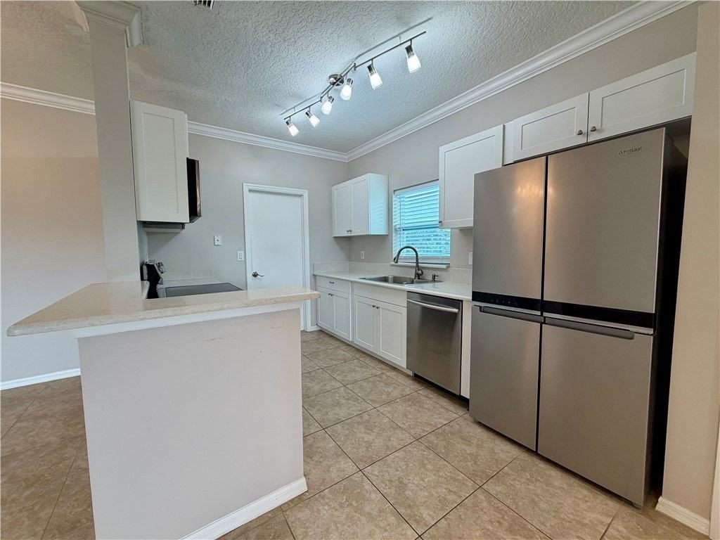 6295 33rd Mnr - Photo 5 of 28