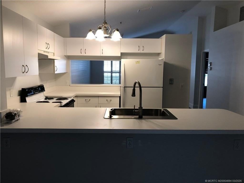 629 Nw San Remo Cir - Photo 4 of 11