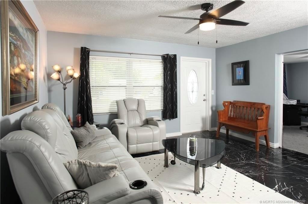 3489 Ne Linda Dr - Photo 7 of 17