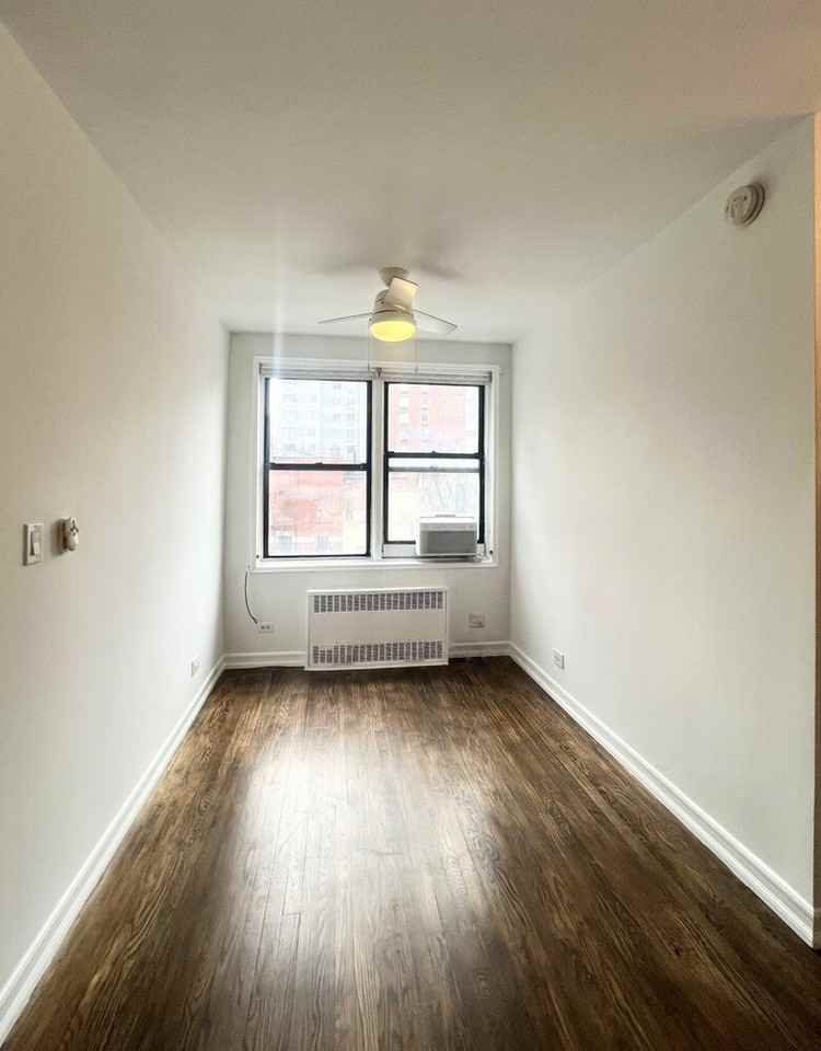 242 E 38th St #6D - Photo 5 of 8