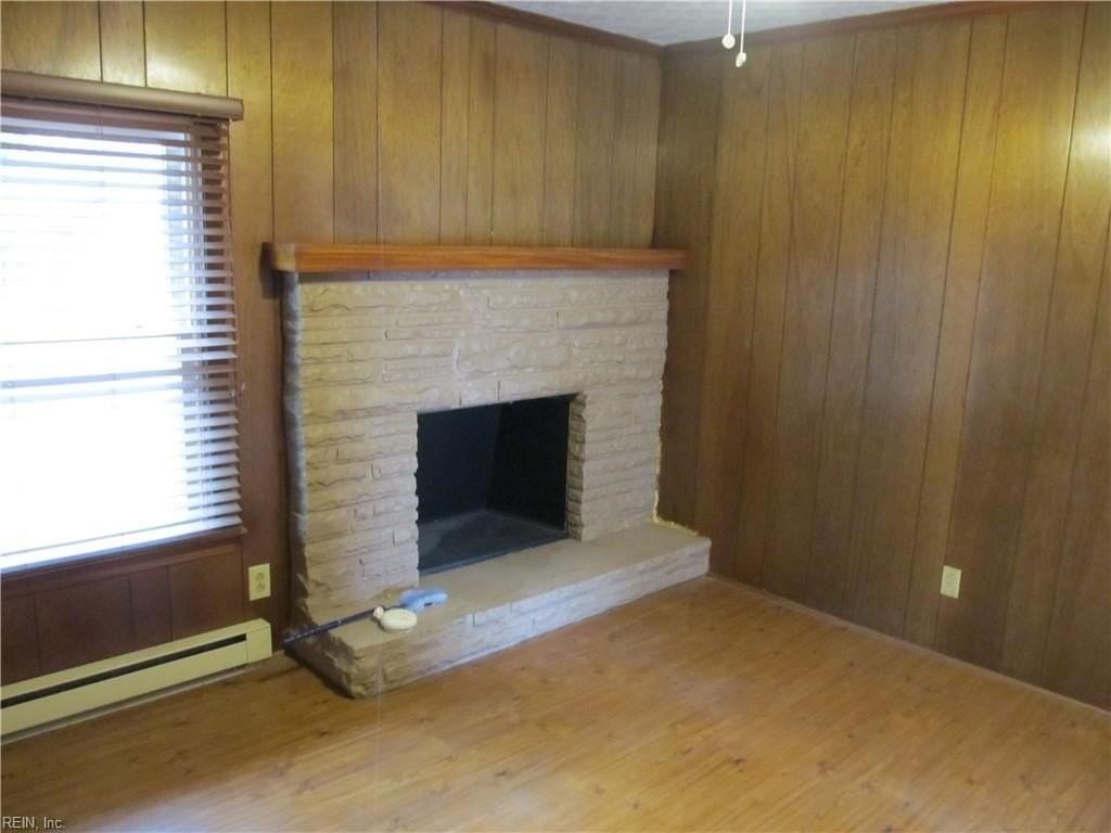 4513 Buckingham Dr - Photo 5 of 39