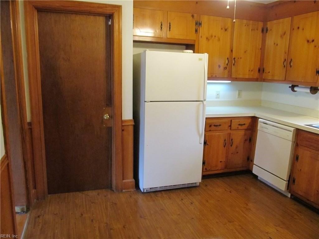 4513 Buckingham Dr - Photo 6 of 39