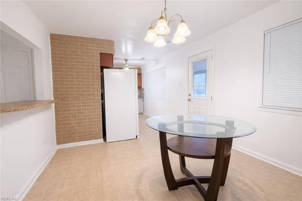 1249 Sir Kay Dr - Photo 6 of 36