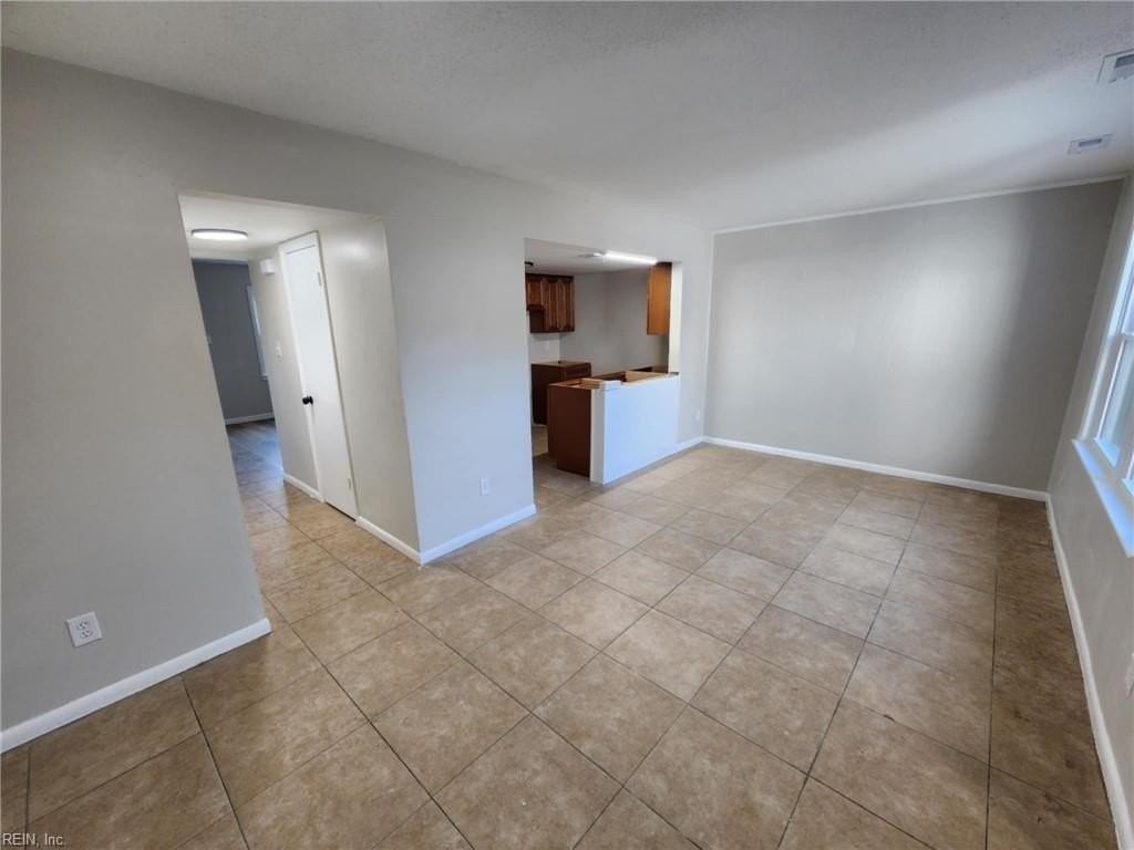 4025 Sloop Trl - Photo 3 of 8