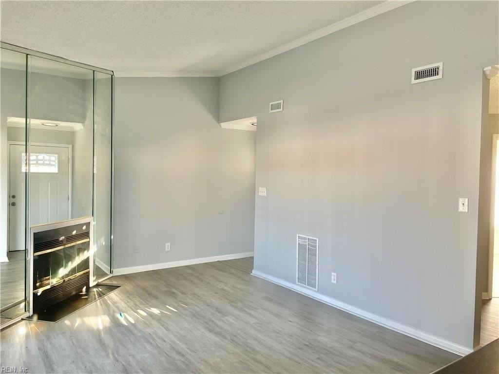 426 Shelter Dr - Photo 3 of 13