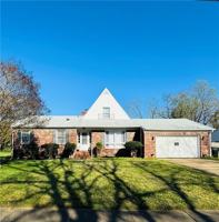 featured image of 612 Charlton Dr