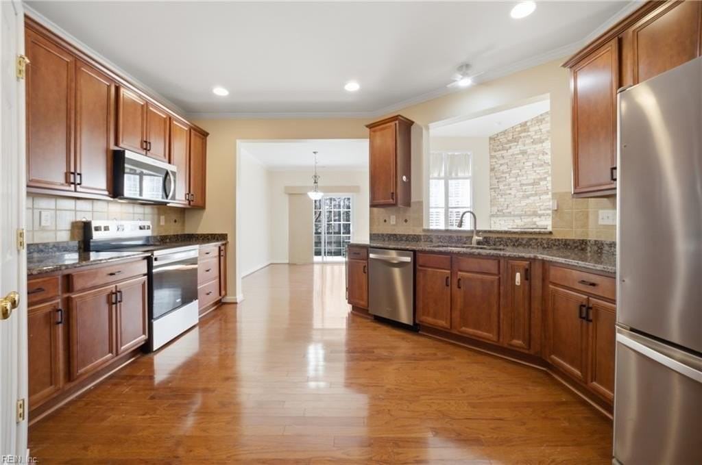 2505 Mario Ct - Photo 3 of 49