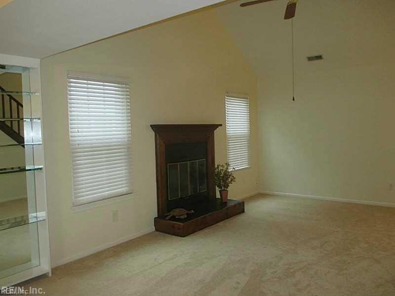 229 Ashridge Ln - Photo 5 of 19