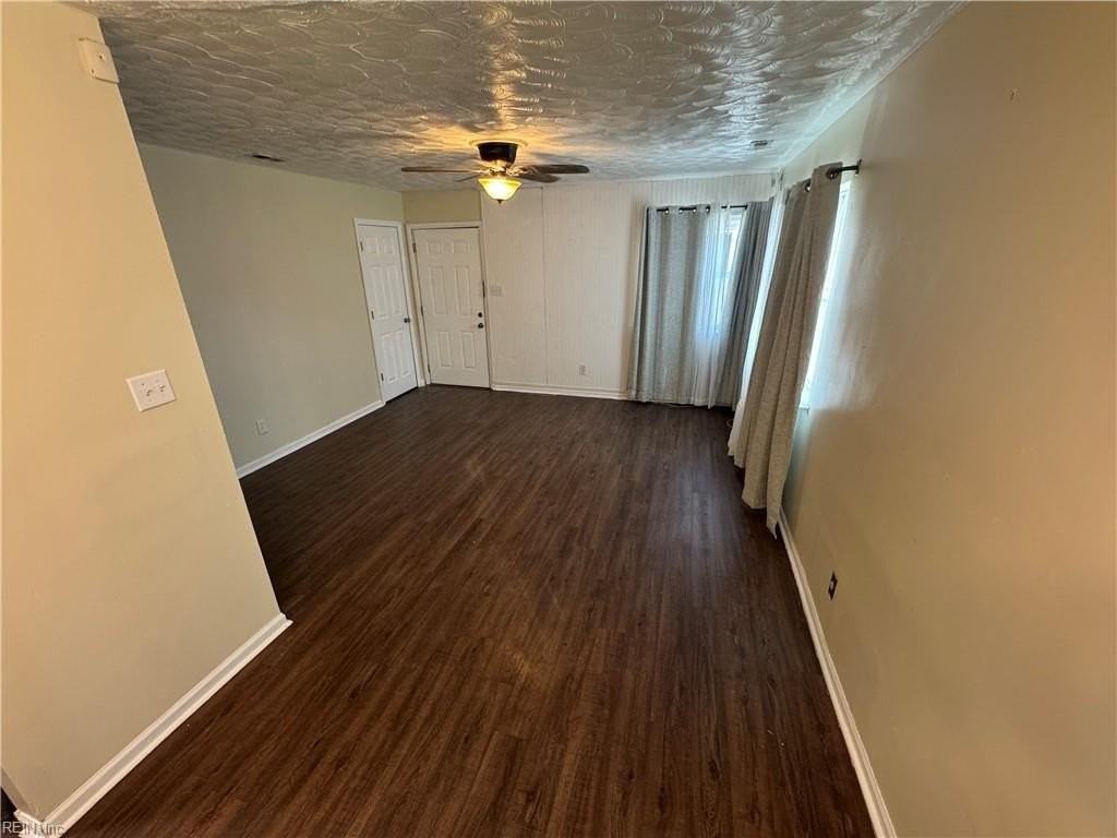 1211 3rd St - Photo 7 of 9