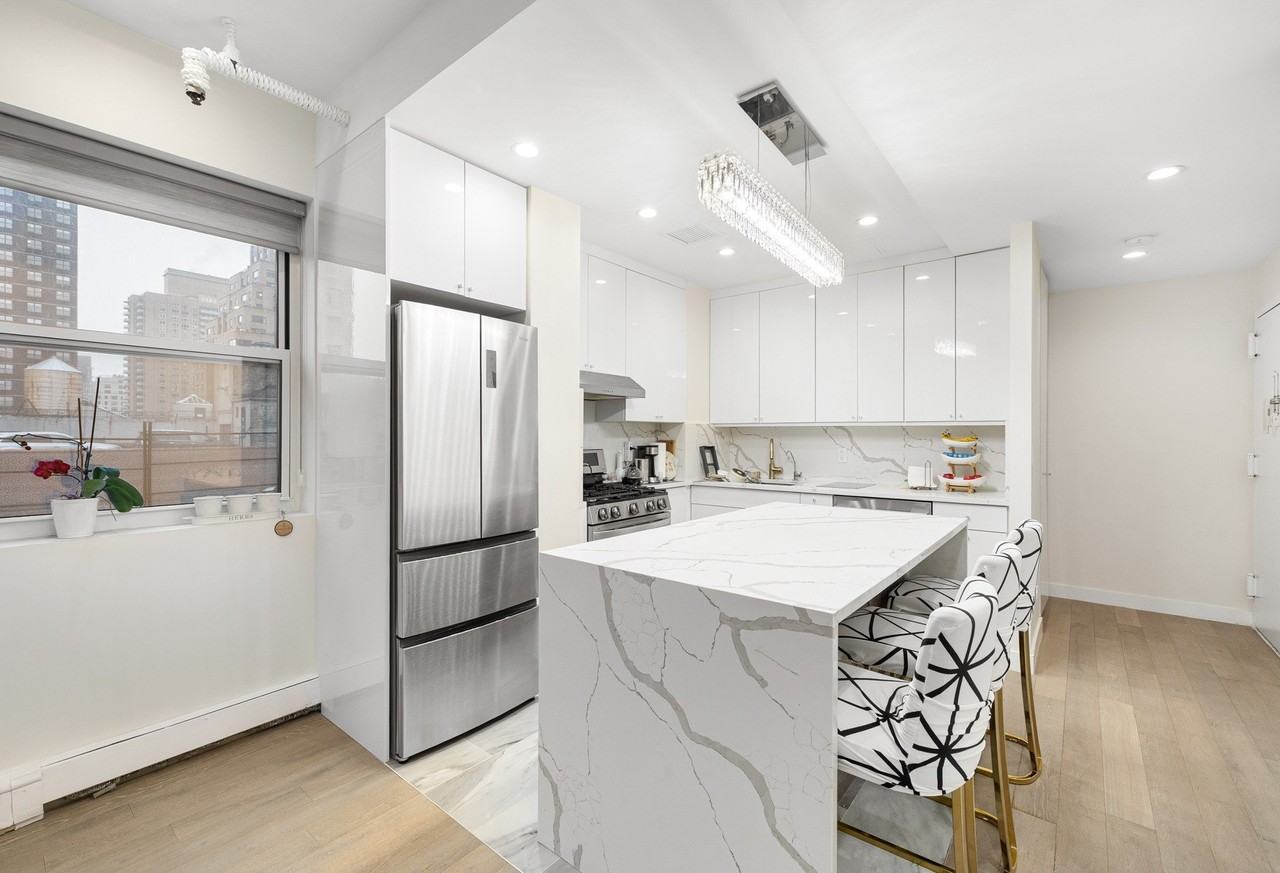 153 E 87th St Apt 7b - Photo 3 of 11