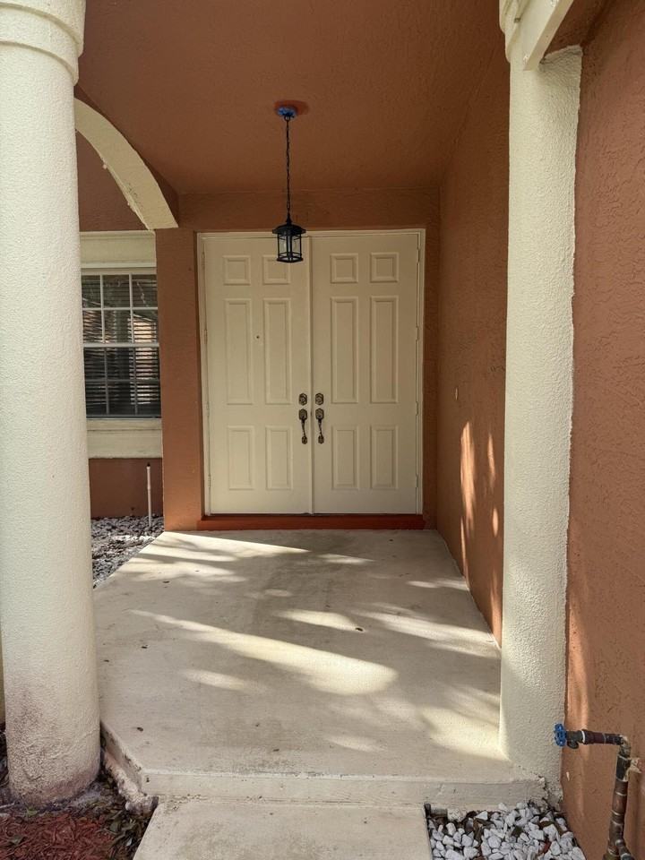 9960 Woodworth Ct - Photo 3 of 28