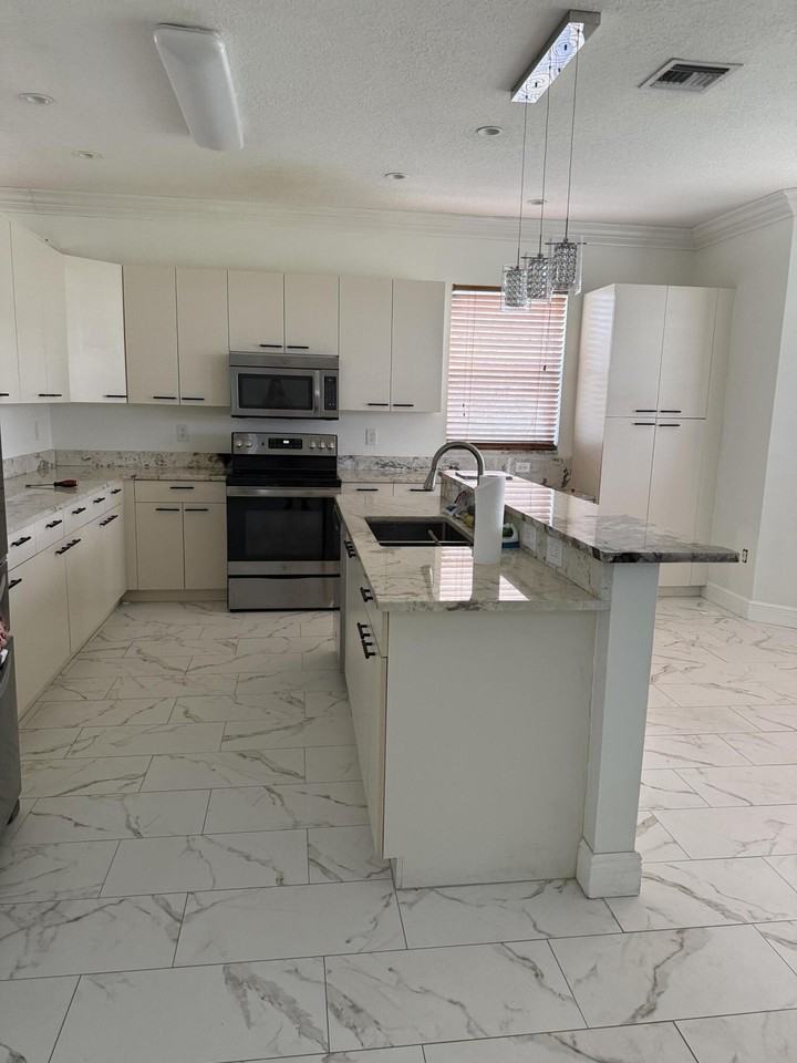 9960 Woodworth Ct - Photo 5 of 28