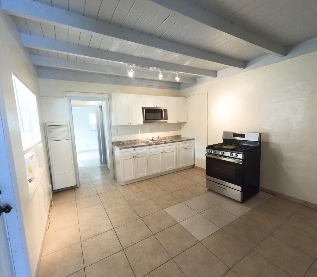 403 S 14th St - Photo 6 of 19