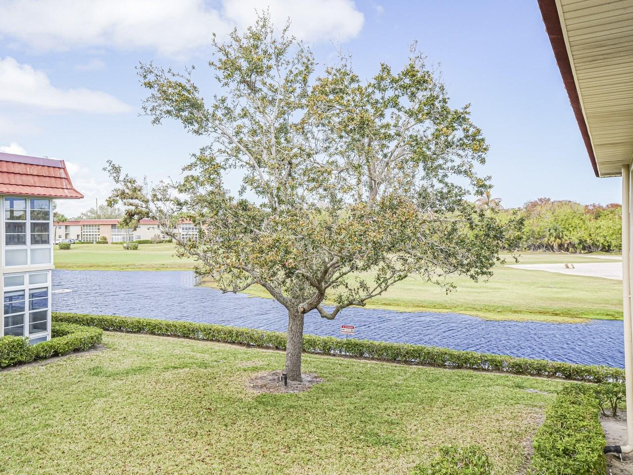 74 Royal Oak Ct #205 - Photo 3 of 42