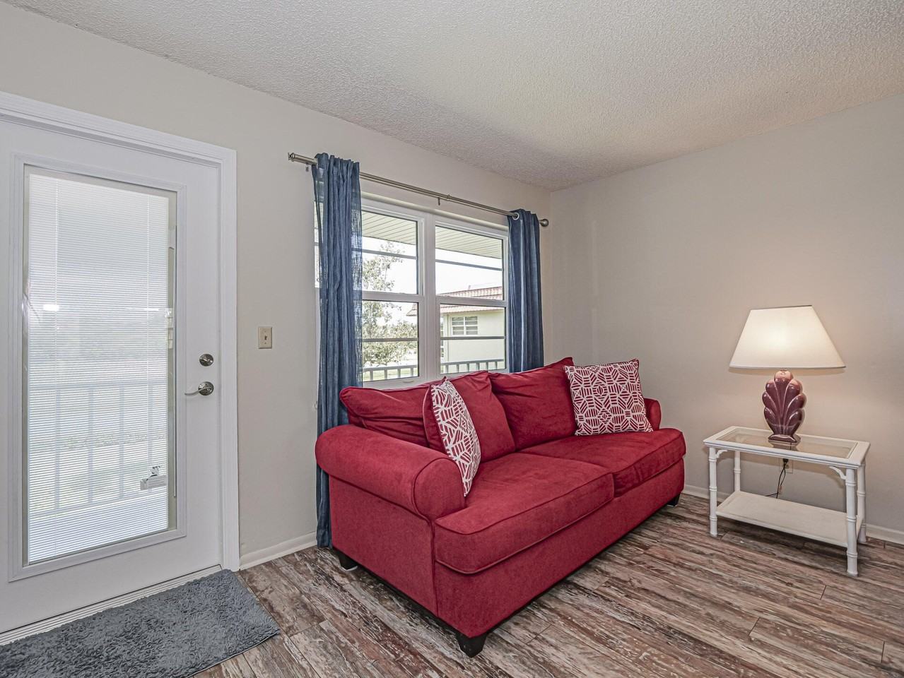 74 Royal Oak Ct #205 - Photo 7 of 42