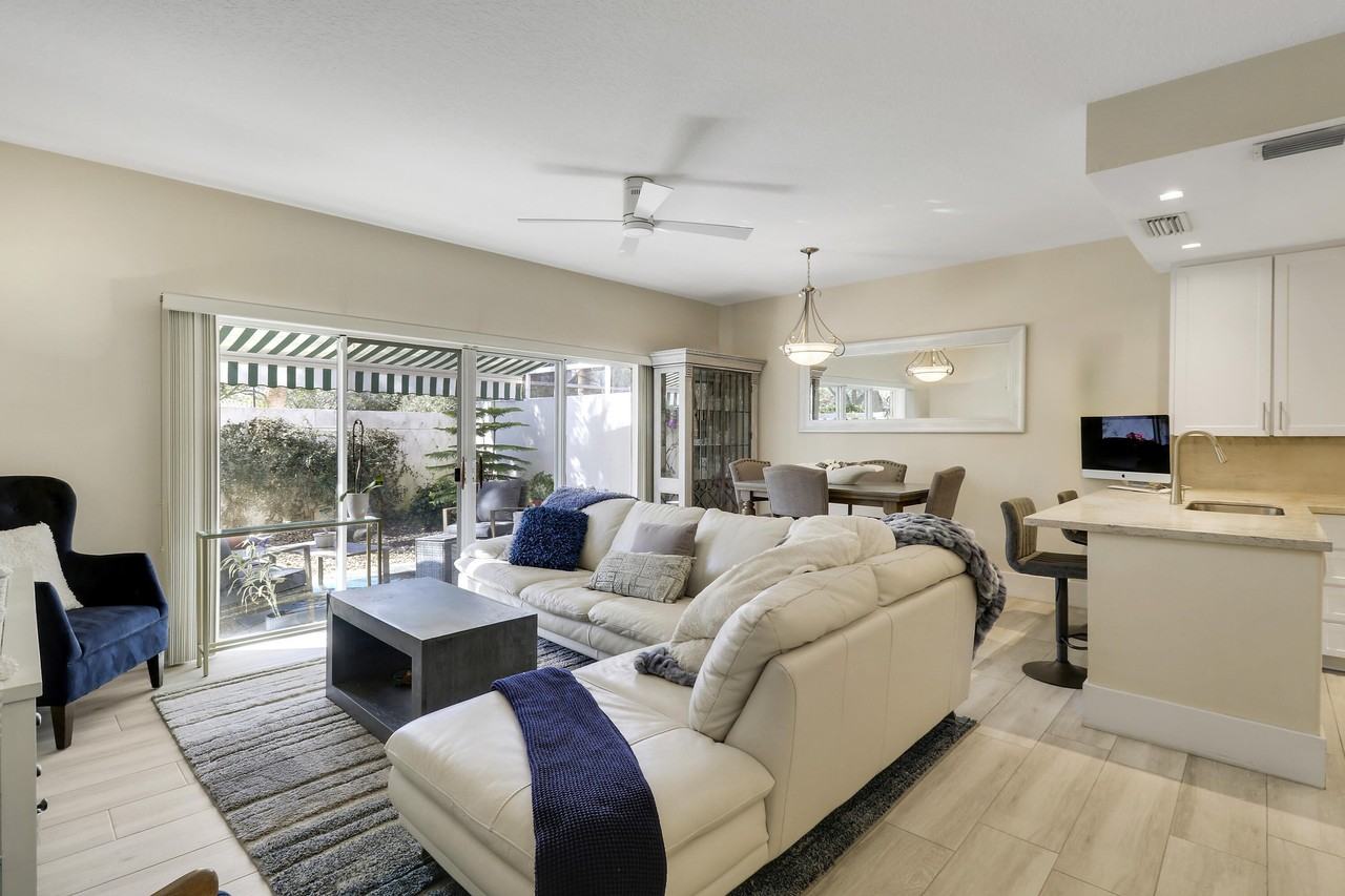 6 Oakleaf Ct - Photo 4 of 32