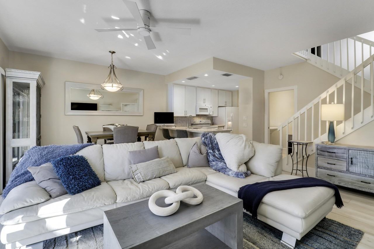 6 Oakleaf Ct - Photo 5 of 32