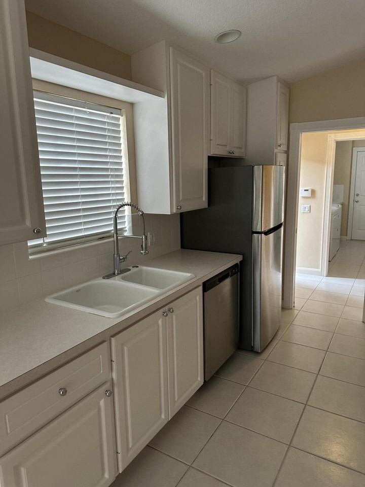 3041 Verdmont Ln - Photo 4 of 17