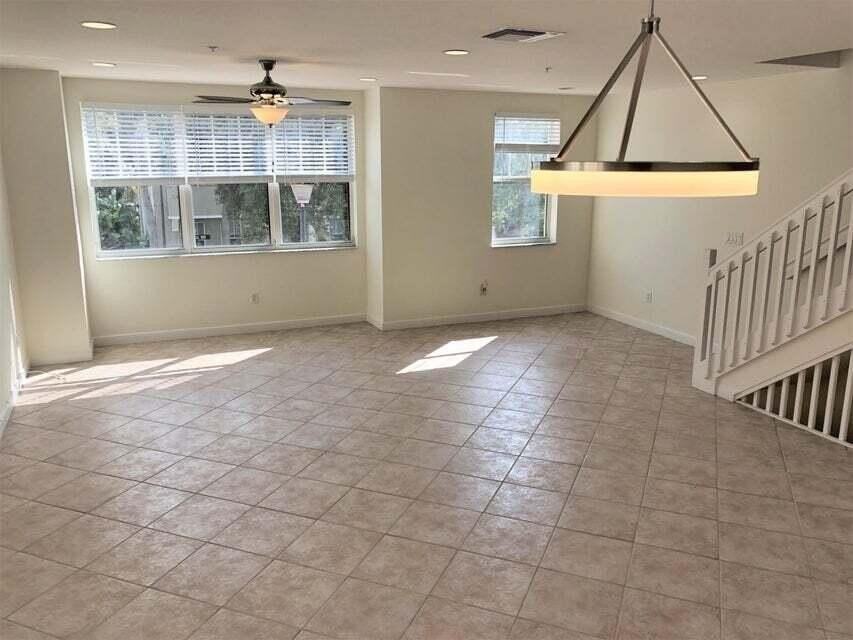 433 Amador Ln #6 - Photo 6 of 43