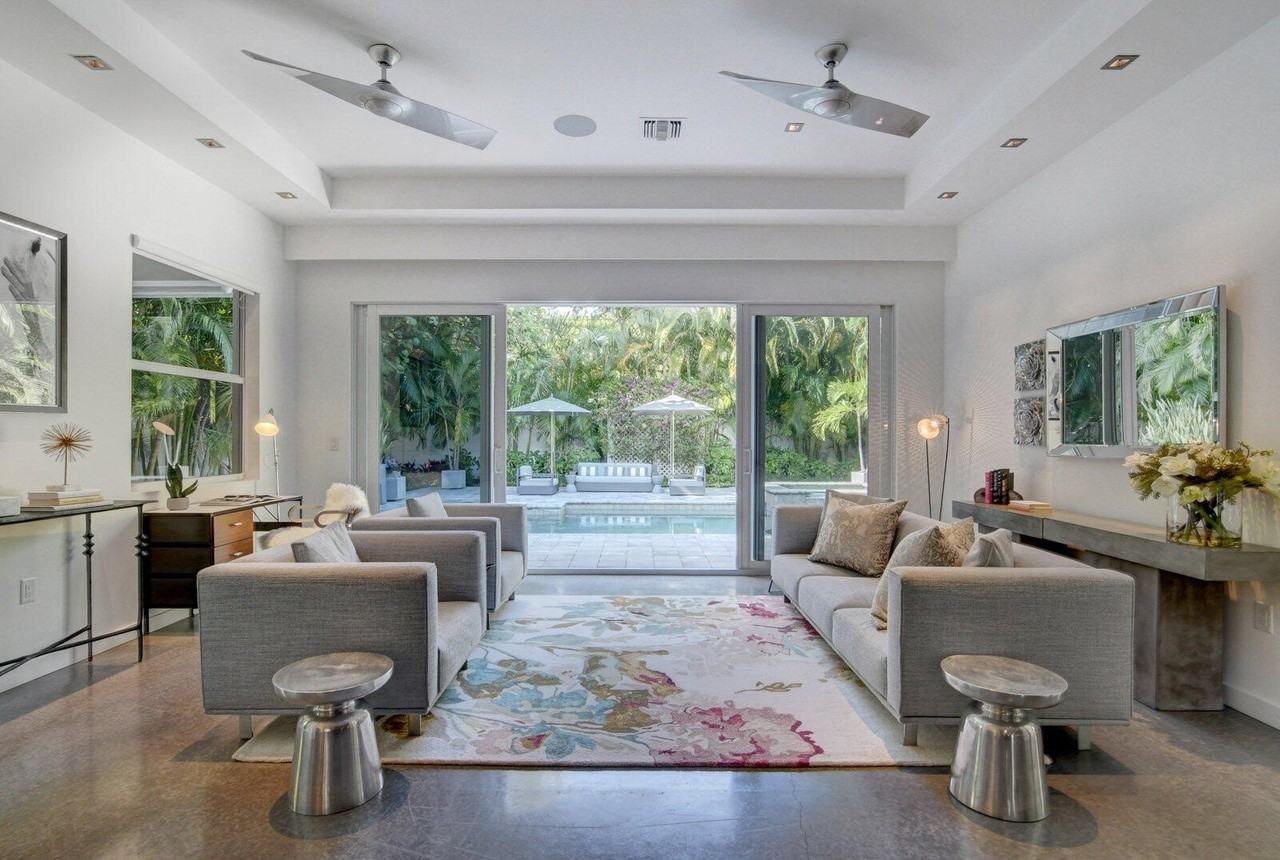 717 Ne 1st Ct - Photo 6 of 50