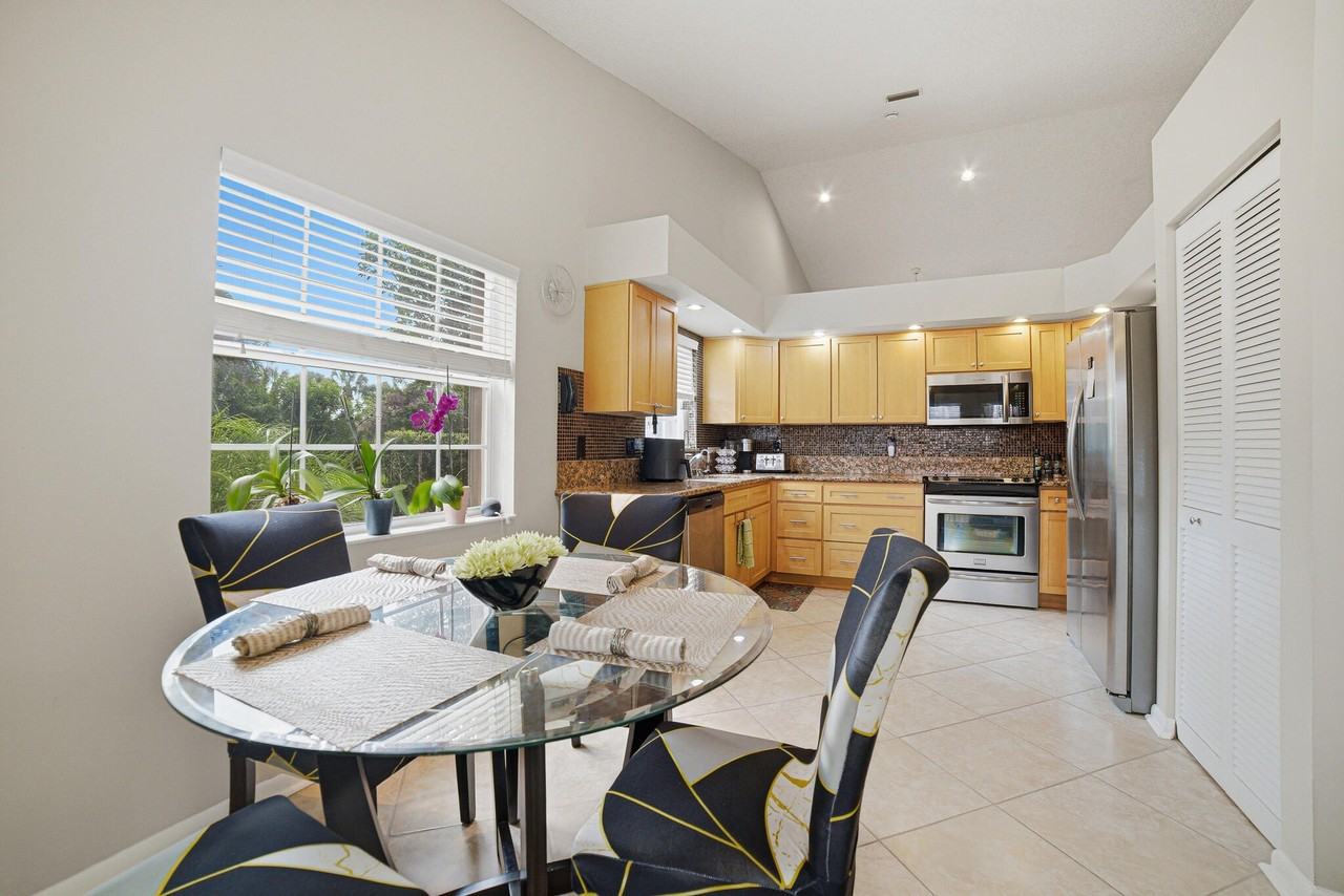 7540 Diamond Pointe Cir - Photo 4 of 45