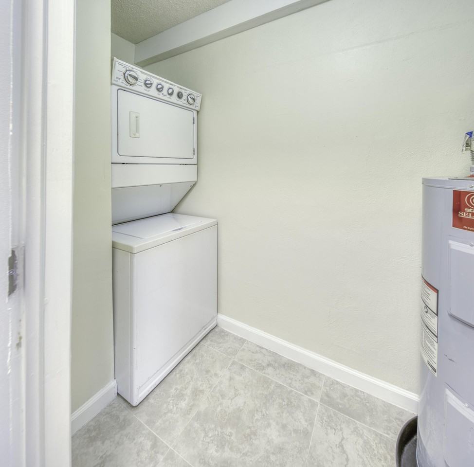 330 N J St #8 - Photo 6 of 12