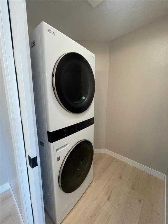 1232 45th Ave Ne - Photo 5 of 25