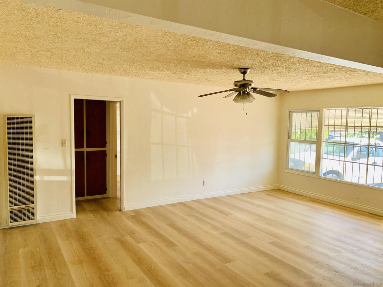 445 J St - Photo 6 of 23