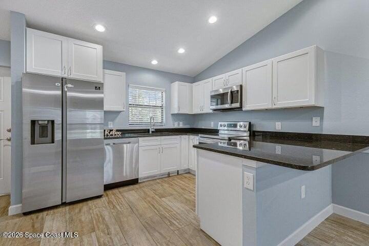 1677 Lizette St Se Apt A - Photo 3 of 7