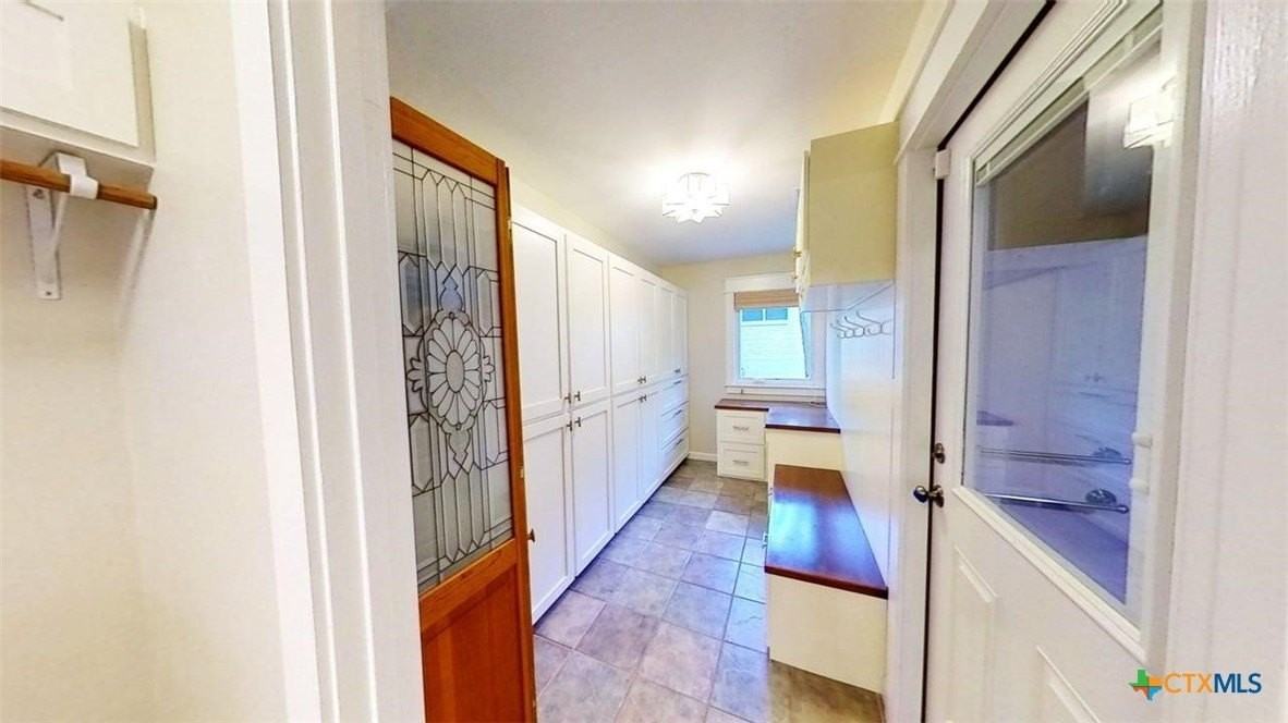 805 Timber Dr - Photo 2 of 14