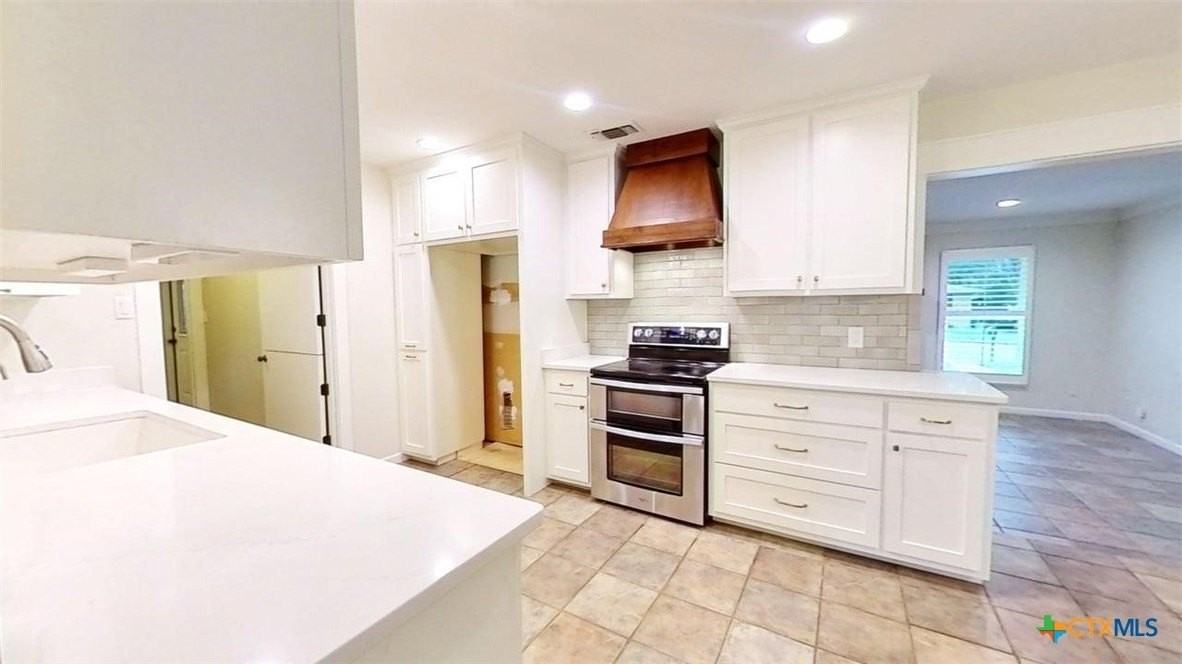 805 Timber Dr - Photo 5 of 14