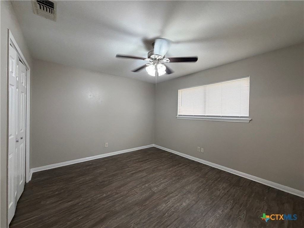 111 Lancelot St - Photo 6 of 9