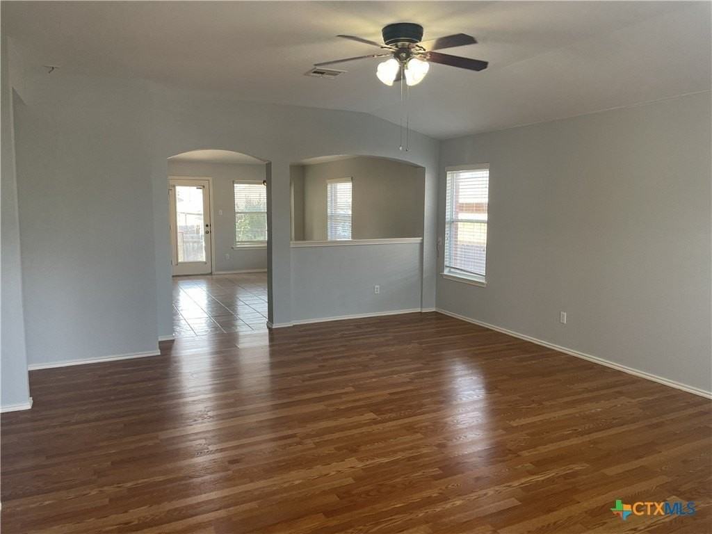 3208 Clinton Pl - Photo 2 of 12