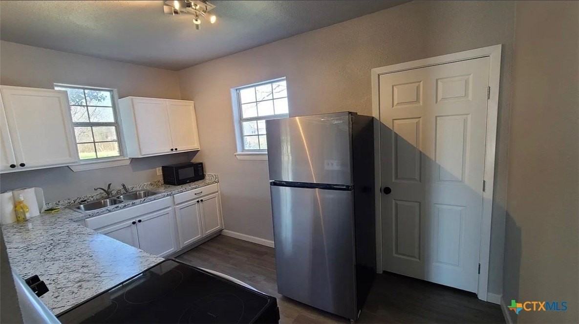 205 E Martin Luther King Jr Blvd - Photo 3 of 14