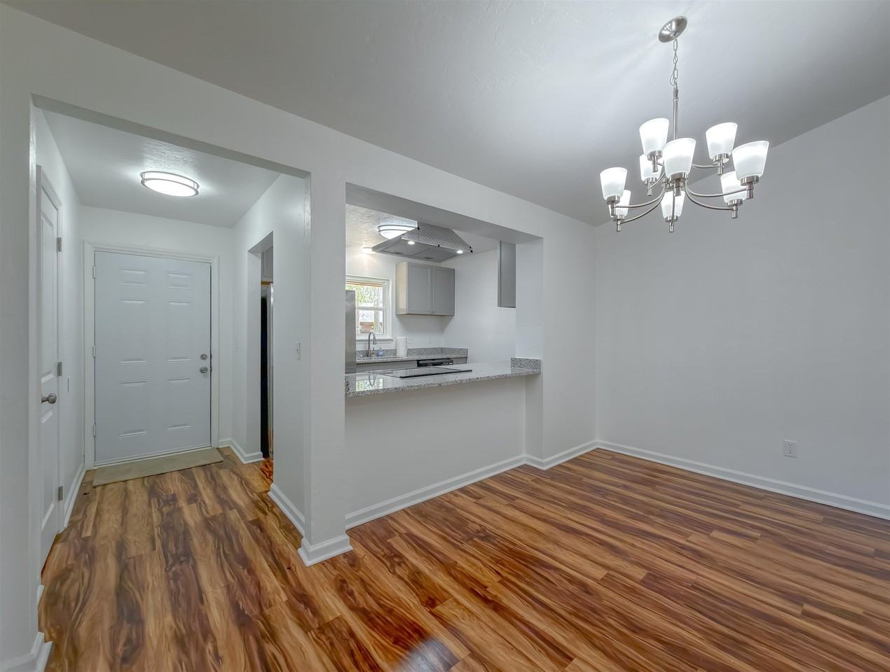 3022 Homewood Pl - Photo 5 of 50