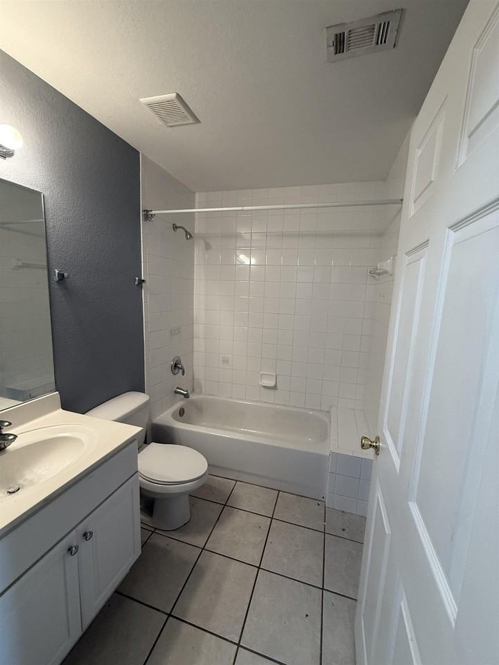 36 Evans Ave - Photo 4 of 10